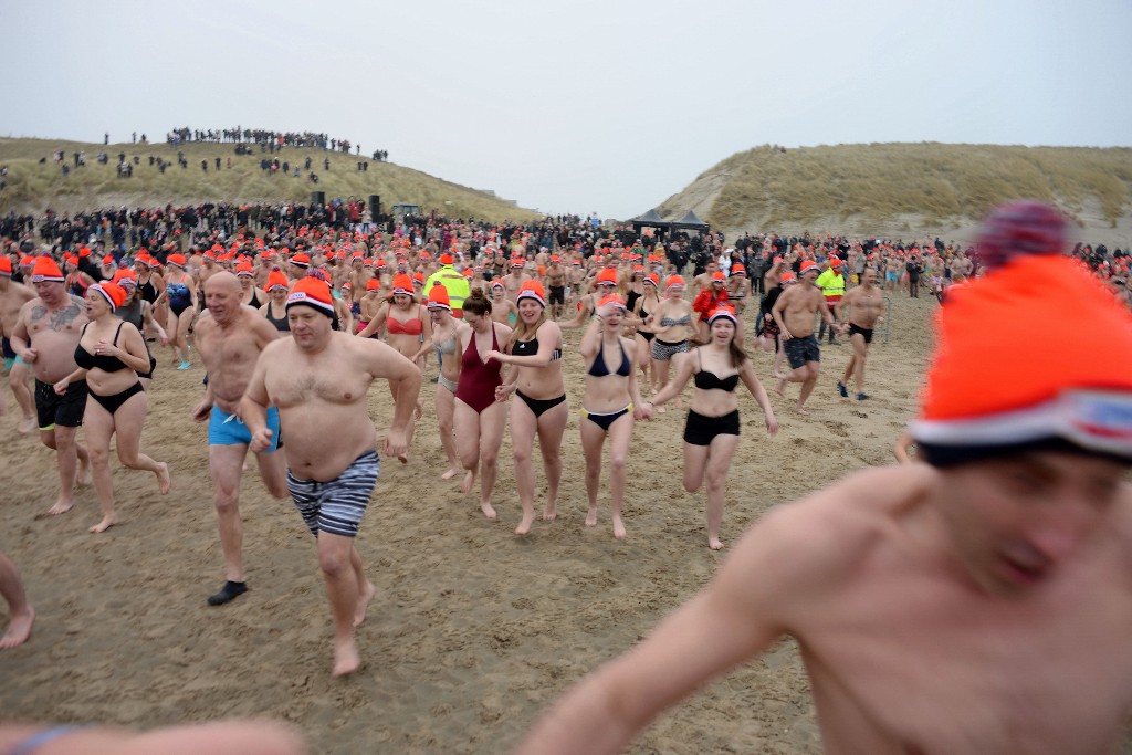 ../Images/Nieuwjaarsduik Nederzandt 2020 046.jpg